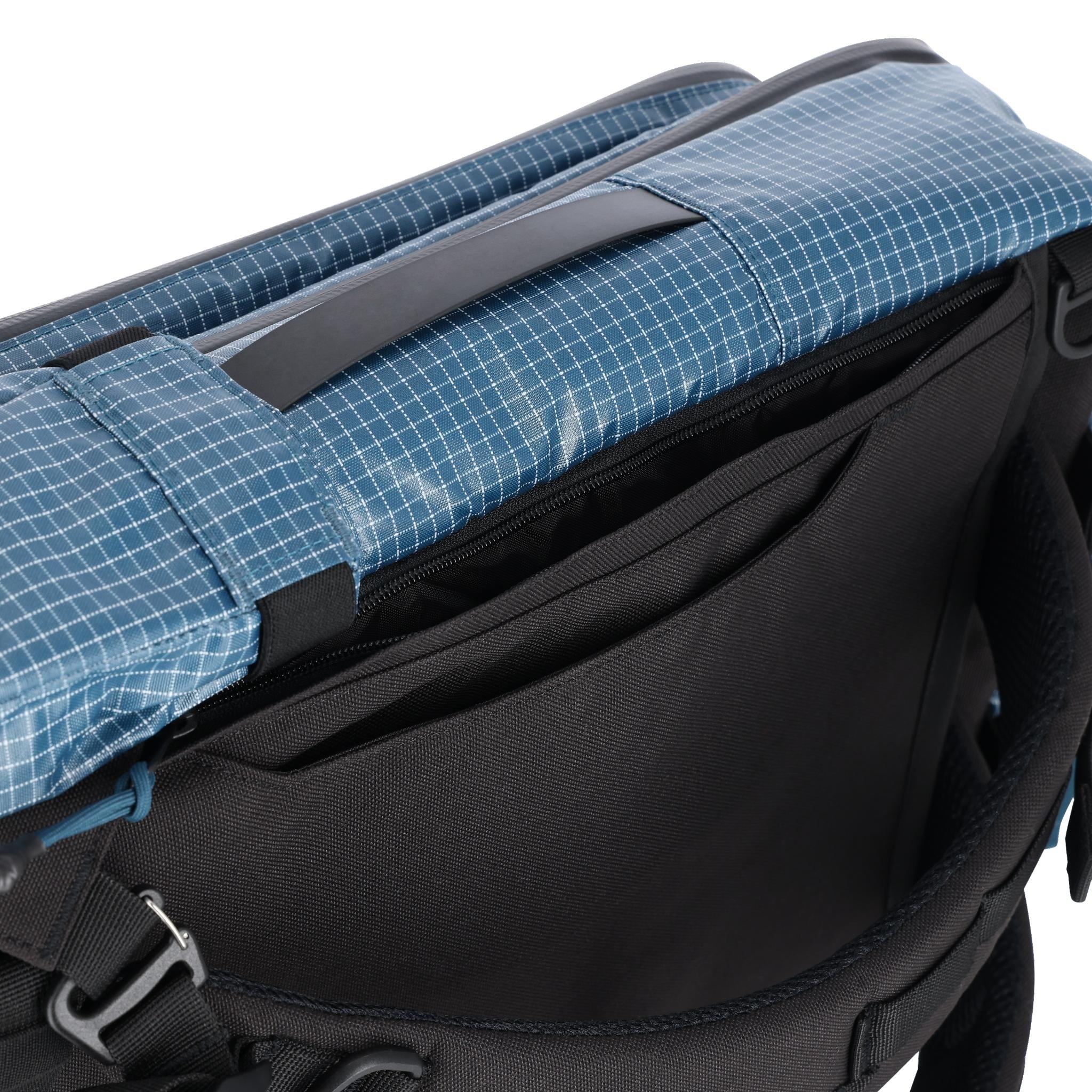 Apex Global Travel Bag 30L - Final Sale - Image 13